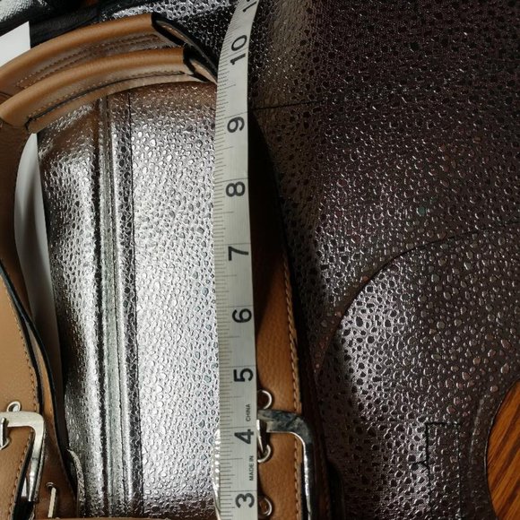 Tan Carlo D'Santi Handbag - Picture 7 of 8